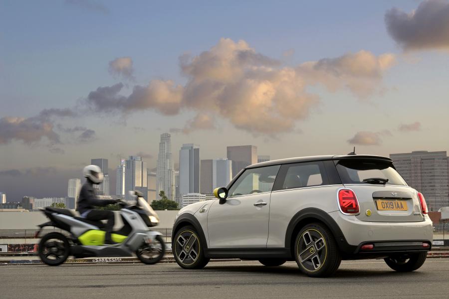  Mini Cooper SE (F56) 2019 года  (WW) (фото 39 из 132)